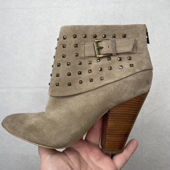 Trouvé Leather Upper Womens Size 8.5 Tan Studded High Heeled Booties Boots - Picture 15 of 15